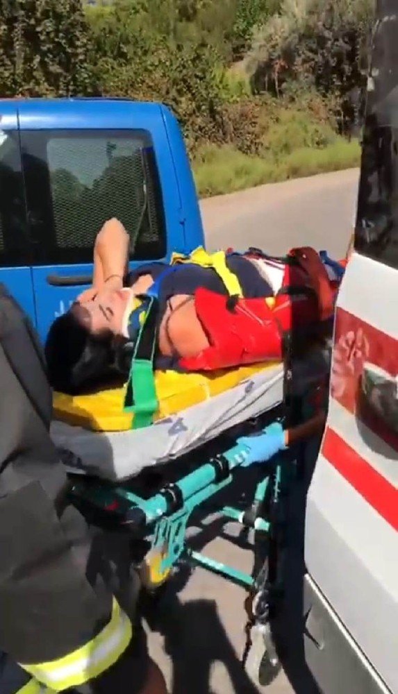 Antalya’da Rus turistleri taşıyan midibüs devrildi: 4 yaralı