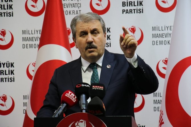 BBP Genel Başkanı Destici: "O artık bizim gözümüzde Kuzey Kıbrıs Türk Cumhuriyeti Cumhurbaşkanı değildir"
