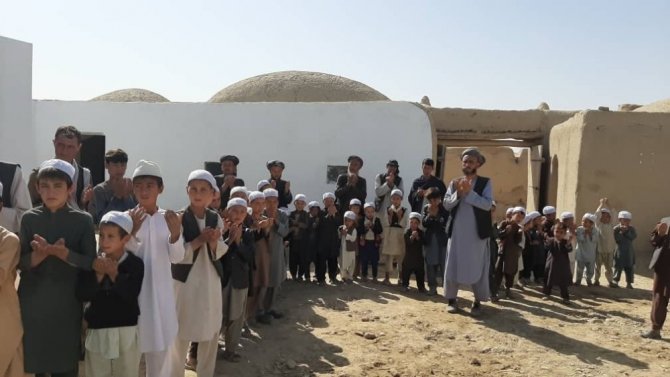 Afganistan Türkmenlerinden Barış Pınarı Harekâtına dua