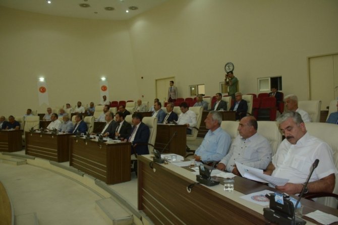OKAB meclis üyeleri huzur haklarını Mehmetçik Vakfına bağışladı