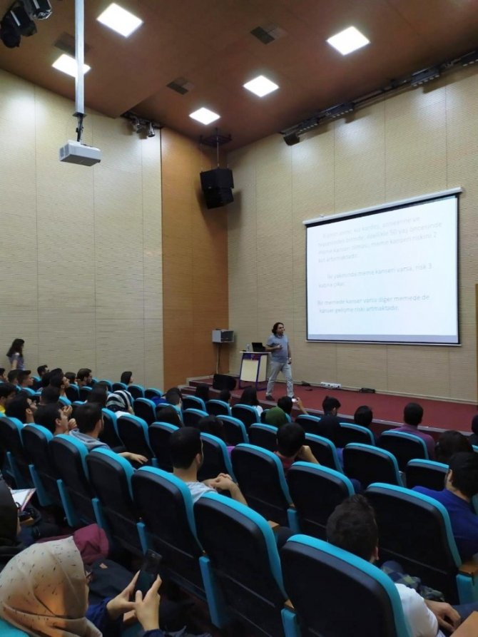 Tıp fakültesi öğrencilerine “Meme Kanseri” konulu konferans