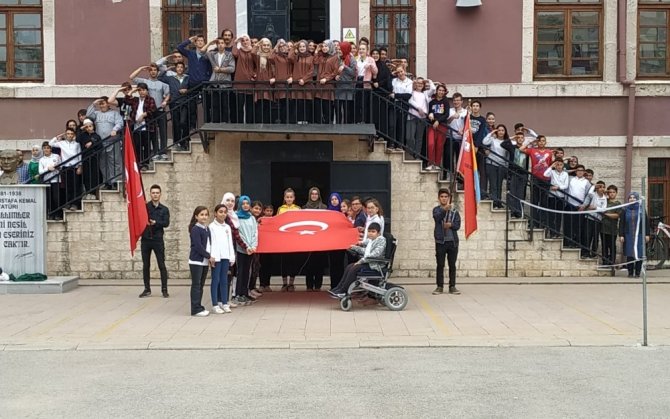 İHL öğrencileri Mehmetçik için Fetih süresi okudu