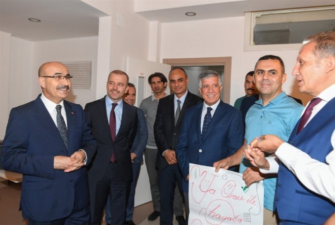 Vali Demirtaş: "Eğitim faaliyetlerine destek olmaya devam edeceğiz"