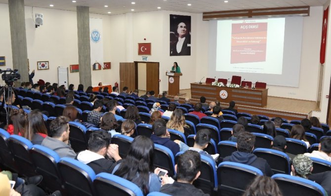 ERÜ Turizm Fakültesi’nde “Türkiye’de Konaklama Sektörünün Dinamikleri ve Geleceği” Konulu Açış Dersi Düzenlendi
