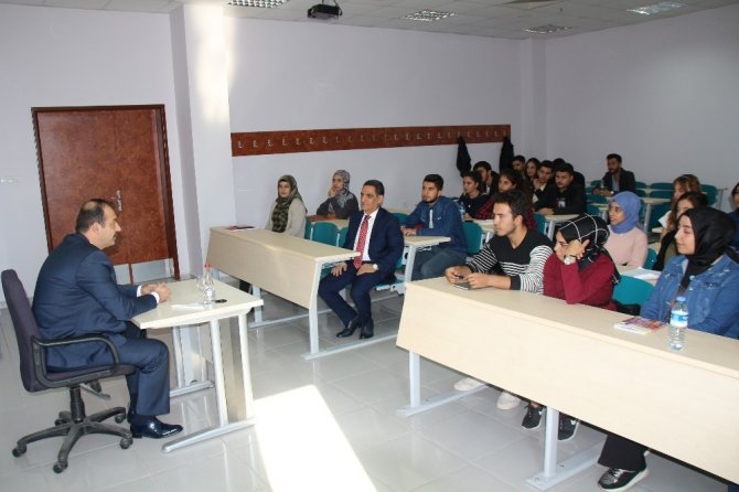 Başsavcı Serdar Durmuş Üniversite öğrencilerine ders verdi