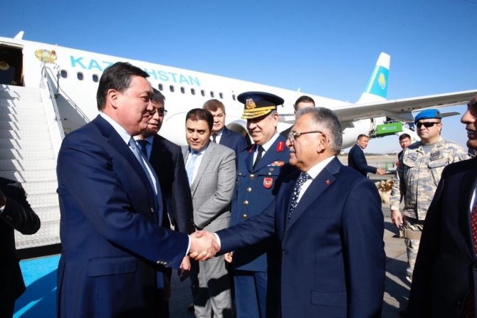 Kazakistan Başbakanı Askar Mamin Kayseri’de