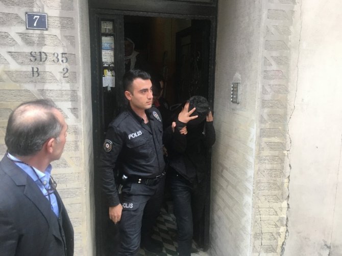 Beyoğlu’nda hırsızları apartmana kilitleyip polislere teslim etti