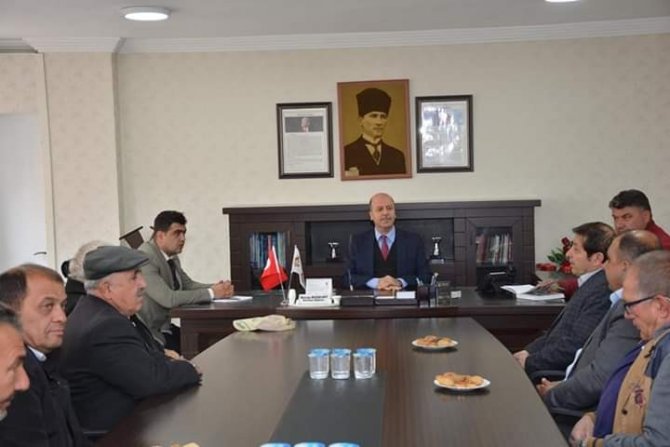 Başkan Bozkurt merkez mahalle muhtarlar ile istişare toplantısı düzenledi