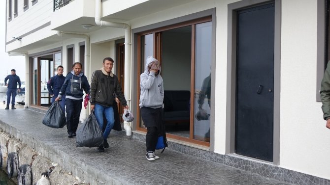 Çanakkale’de 99 düzensiz göçmen yakalandı