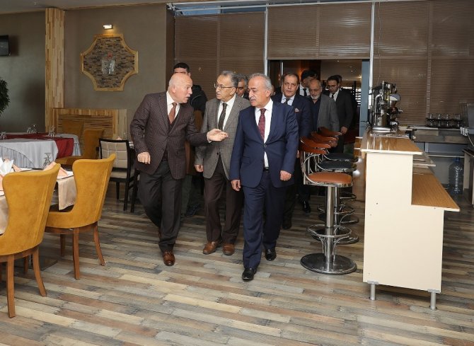 Erzurum Büyükşehir Belediyesi İle eğitimde iş birliği anlaşması imzalandı