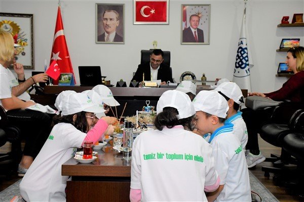 Eko okul timinden Başkan Erdoğan’a anlamlı ziyaret