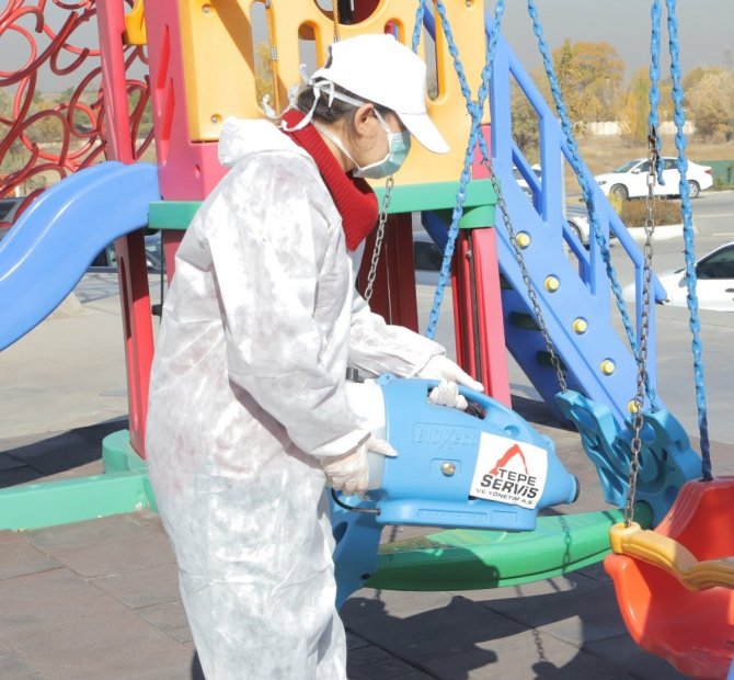 Tepe Servis AVM’lerdeki çocuk oyun alanları çevreye duyarlı ürünlerle dezenfekte etti