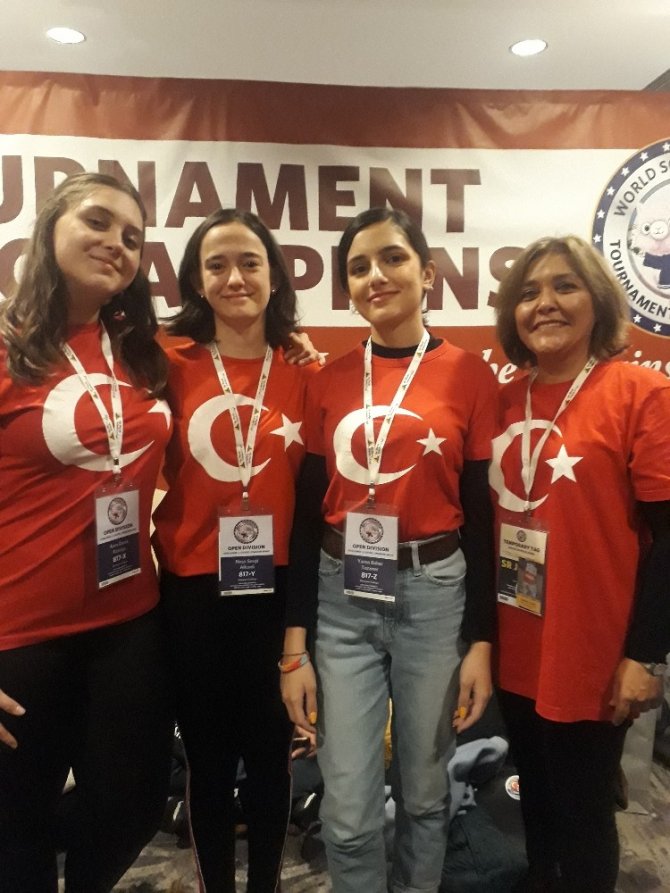 Marmara Koleji öğrencileri Dünya Bilginleri Yarışmasın’dan 7 madalya ile döndü