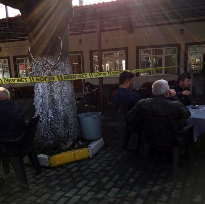 Sakarya’da kahvehanede silahlı kavga: 2 yaralı, 4 gözaltı