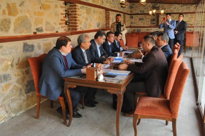 Akşehir’de karayolları değerlendirme toplantısı