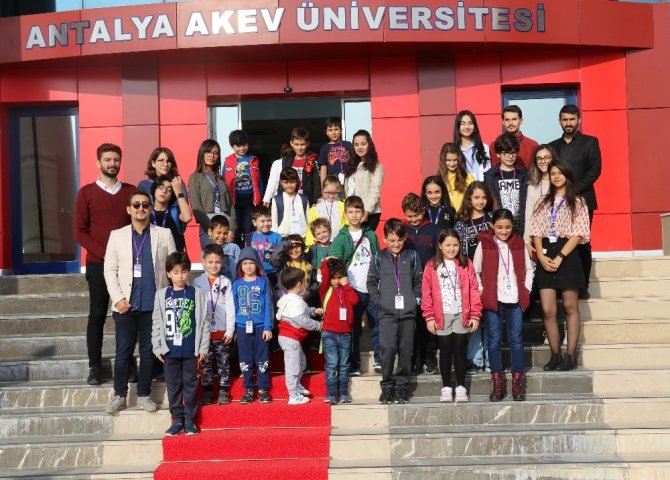 Türkiye’nin yarınlarına ışık olan üstün yetenekli çocuklar AKEV’de buluştu