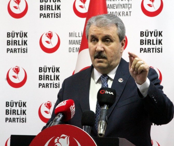 BBP Genel Başkanı Destici: "Sineyi millet sizi kabul eder mi, siz dönseniz dönseniz sineyi PKK’ya dönersiniz"