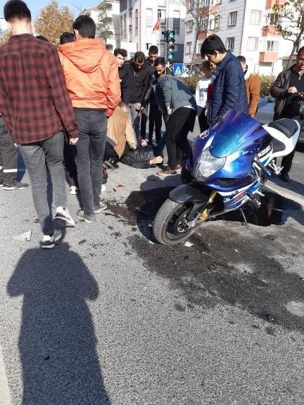 Bilecik’te otomobil ile motosiklet çarpıştı: 1 yaralı