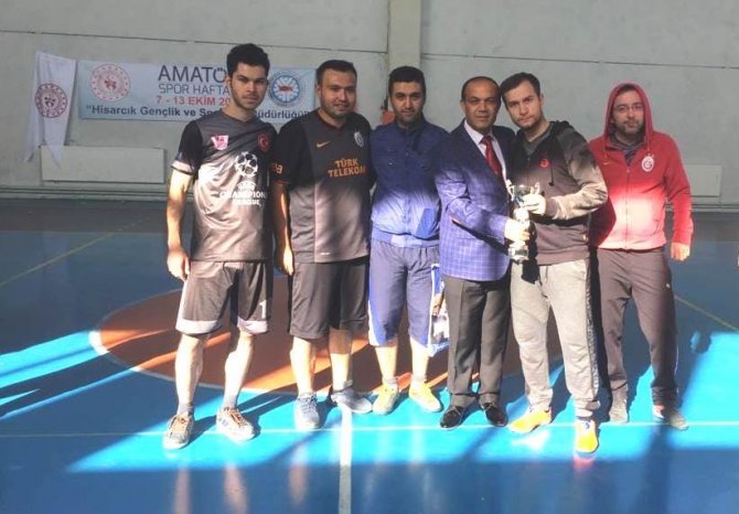Hisarcık’ta ’Öğretmenler Günü’ Futsal şampiyonu 15 Temmuz Şehitleri Anadolu Lisesi
