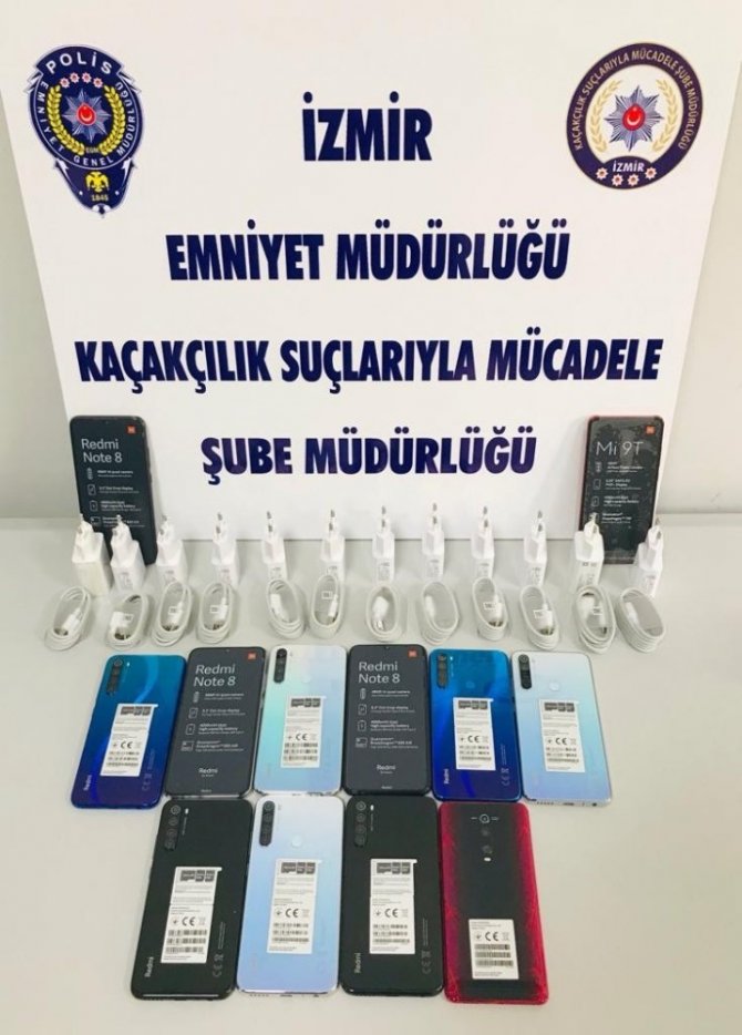 İzmir’de iki ayrı kaçakçılık operasyonu: 4 gözaltı