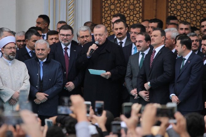 Cumhurbaşkanı Erdoğan İzmir’de konuştu