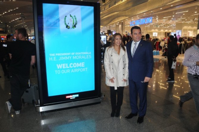 Guatemala Devlet Başkanı Jimmy Morales, İstanbul Havalimanı’nı gezdi
