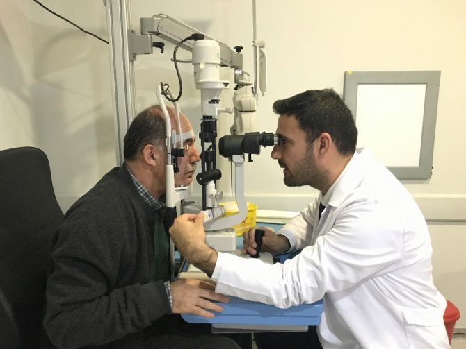 50 yaş ve üzerinde göz hastalıkları tedavisi zorlaşıyor