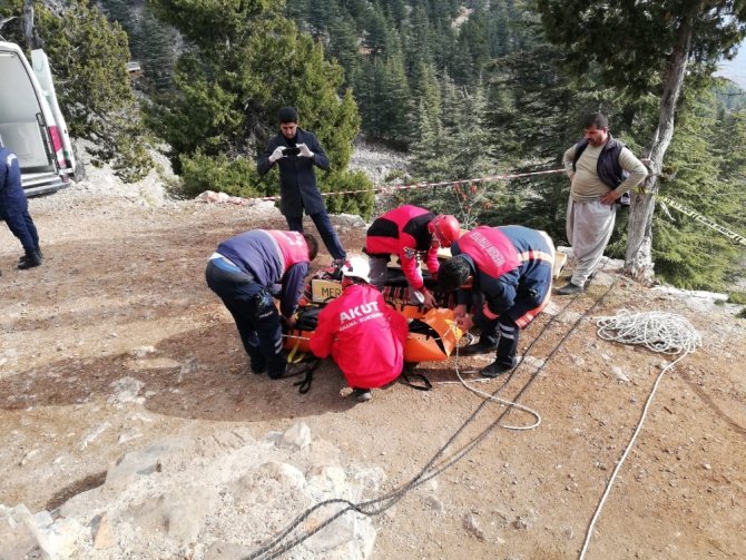 Mersin’de kayıp gencin 200 metrelik uçurumda bulunan cesedi çıkarıldı