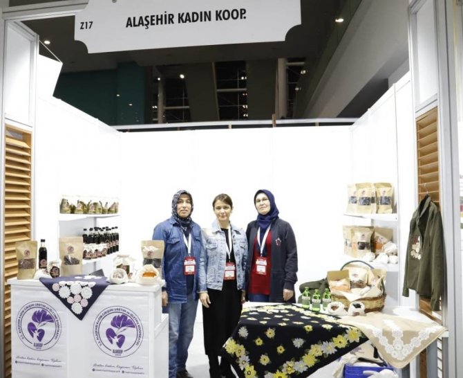 Alaşehir’in yöresel ürünleri Ankara’da sergilendi