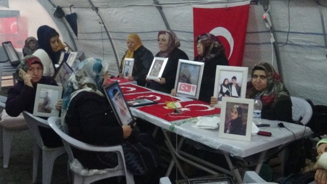 HDP önündeki ailelerin evlat nöbeti 95’inci gününde