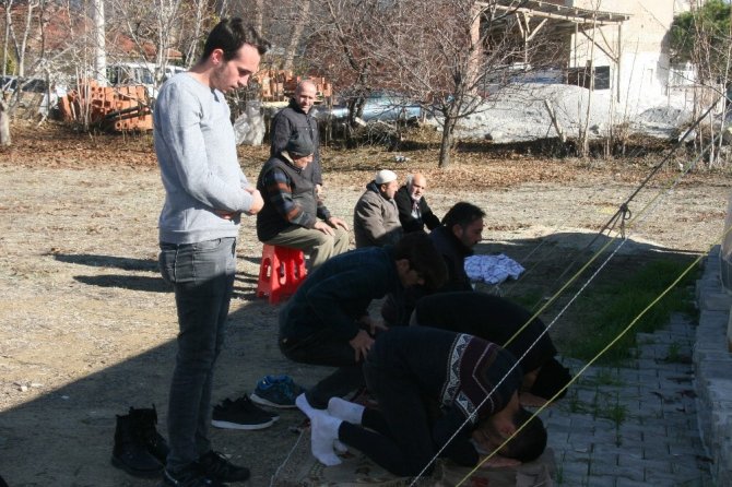 Depremin ardından Bozkurt’ta ibadet edilecek sadece 1 cami kaldı