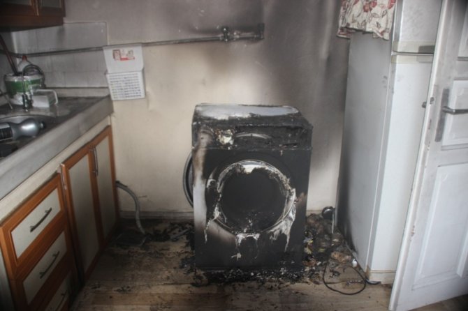 Çamaşır makinesinden yangın çıktı