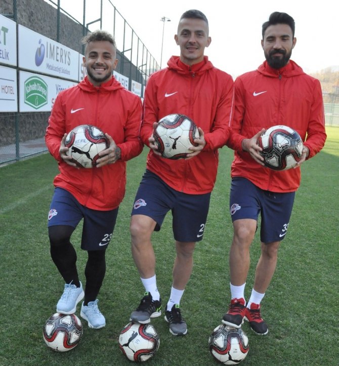 Hekimoğlu Trabzon FK’nın kaptanları tek yumruk