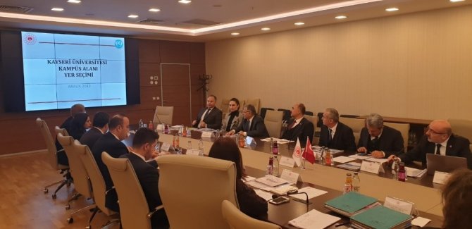 Başkan Büyükkılıç, Ankara’da Kayseri Üniversitesi için toplantıya katıldı