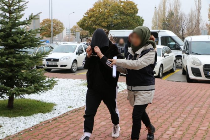 Konya’da fuhuş operasyonunda 5 kişi tutuklandı