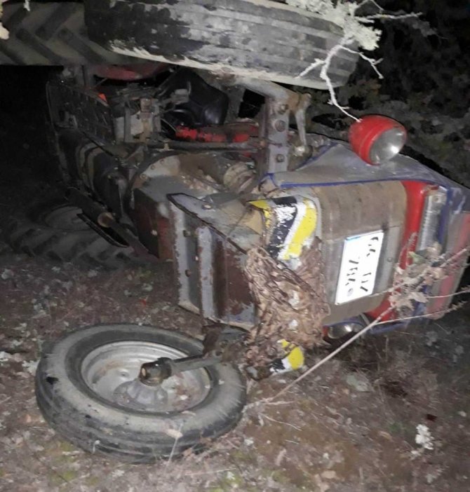 Manisa’da devrilen traktörün sürücüsü yaşamını yitirdi