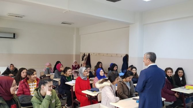 Vatandaşlardan Şahinbey Belediyesi gençlik merkezlerine yoğun ilgi