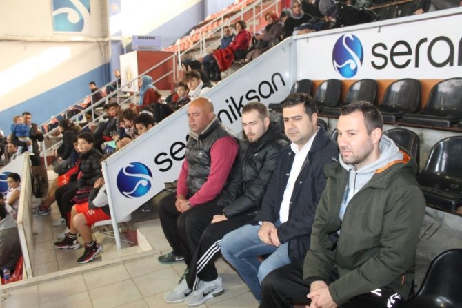 Turgutlu Belediyesinden geleceğin basketbolcuları için turnuva