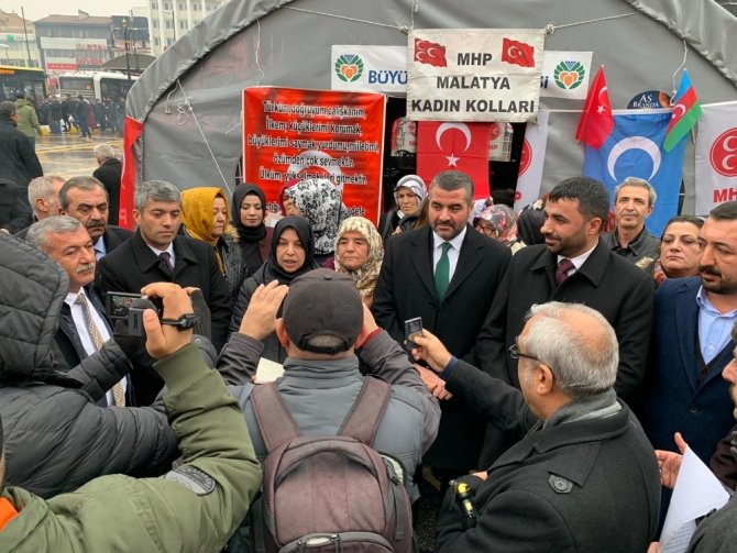 Malatya’da “Doğu Türkistan” konulu fotoğraf sergisi açıldı
