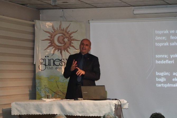 Güneş Vakfı’nda “Dünya Toprak Kaynakları ve Sorunları" konferansı