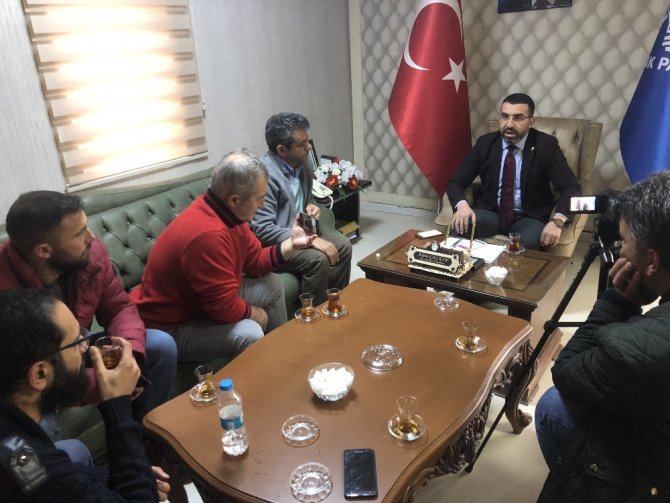 AK Parti Kars İl Başkanı Çalkın, basın mensuplarıyla bir araya geldi