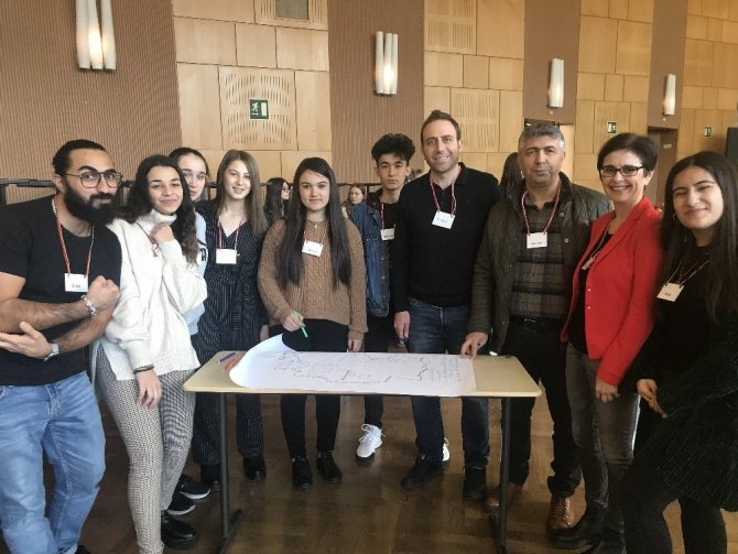 Aktopraklı öğrenciler Almanya’da Türkiye’yi temsil etti