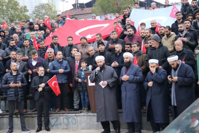 Doğu Türkistan’daki zulüm protesto edildi