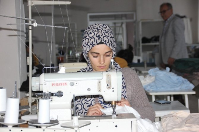 Hakkari “Fam Tekstil” perakende satışlarına başladı