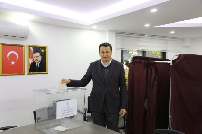 Kaş’ta AK Parti delege seçimleri yapıldı