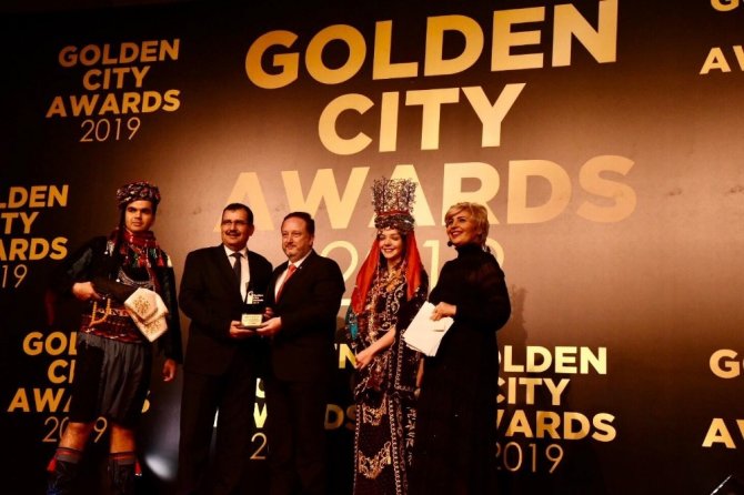 Karesi Belediyesi’ne Golden City Awards ödülü