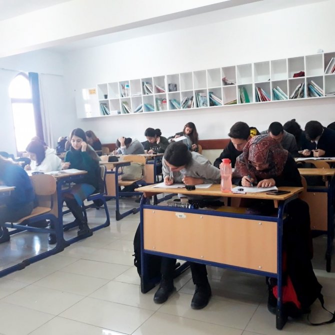 Isparta belediyesinden 13 bin 700 öğrenciye deneme sınavı