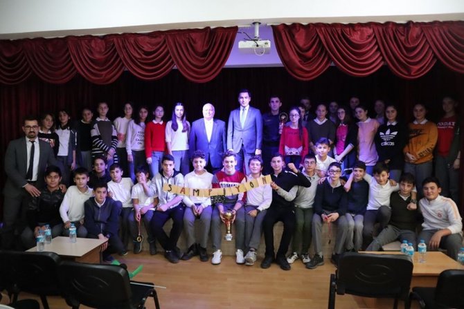 Marmara’da öğrenciler bilgi yarışmasında ter döktü