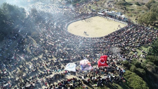 38. Uluslararası Devecilik Festivali’ne binlerce kişi akın etti
