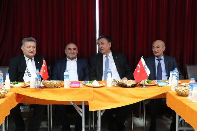 Kırgızistan Büyükelçisi Omuraliyev’den MÜSİAD’a ziyaret